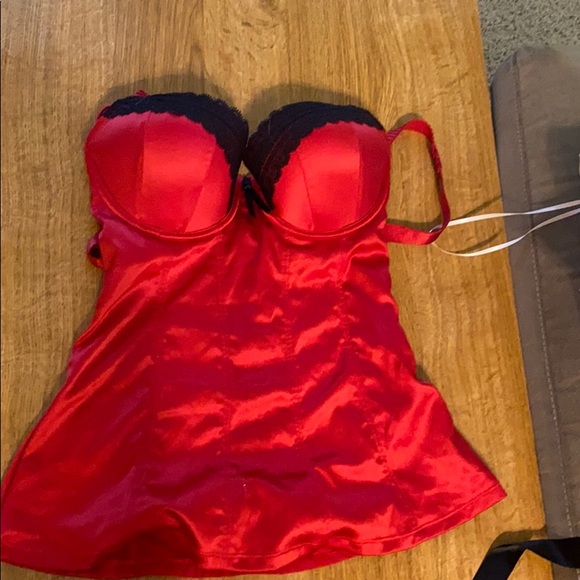 Red corset - Picture 1 of 1